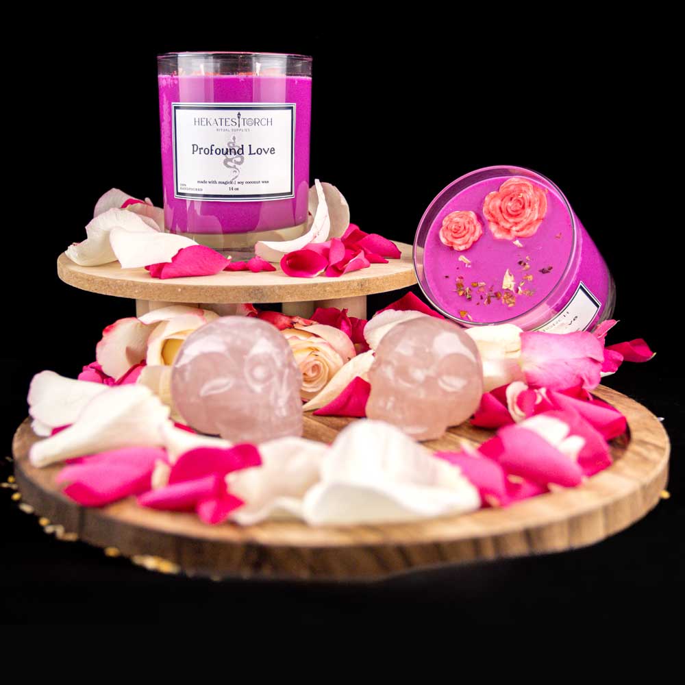 Rose, Vanilla and Smoked Oud Ritual Candle Profound Love showcase